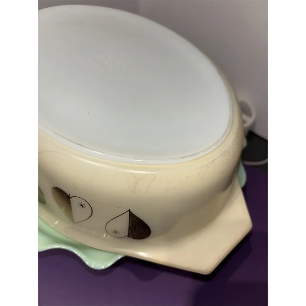 Vintage PYREX Golden Hearts‎ Promotional Casserole 045 2 1/2 Qt W/ Candle Warmer